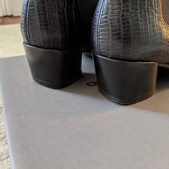 Black embossed Vagabond Lara boots, like new! - Picture 4 of 5